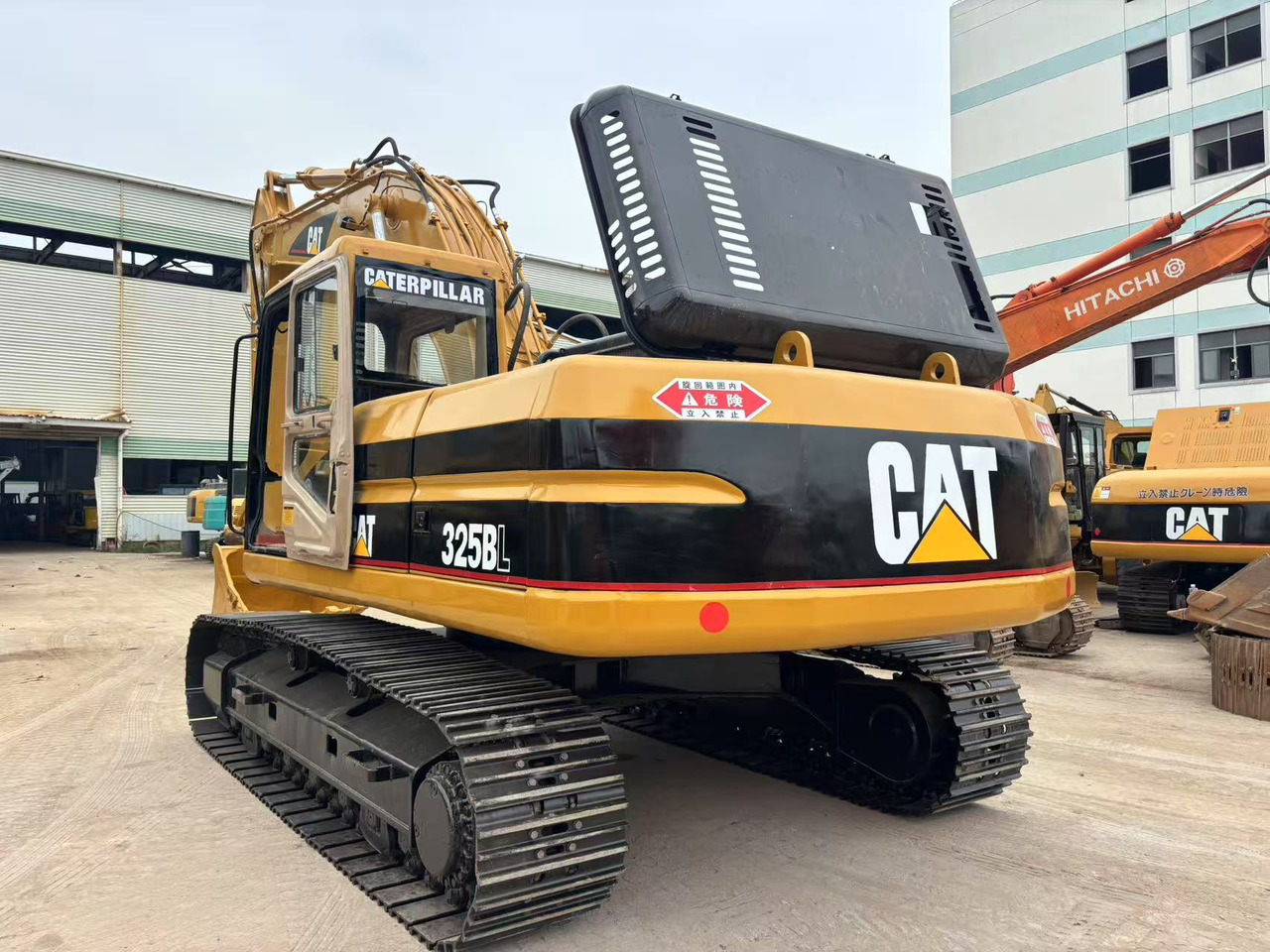 CATERPILLAR 325B - Máy xúc bánh xích: hình 3 CATERPILLAR 325B - Máy xúc bánh xích: hình 3