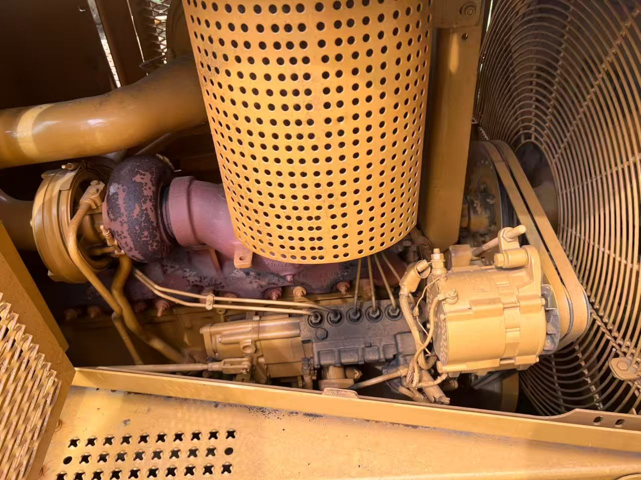 CATERPILLAR D6R - Máy ủi: hình 5 CATERPILLAR D6R - Máy ủi: hình 5