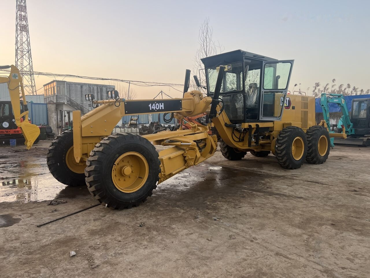 Caterpillar 140H - Máy san: hình 4 Caterpillar 140H - Máy san: hình 4