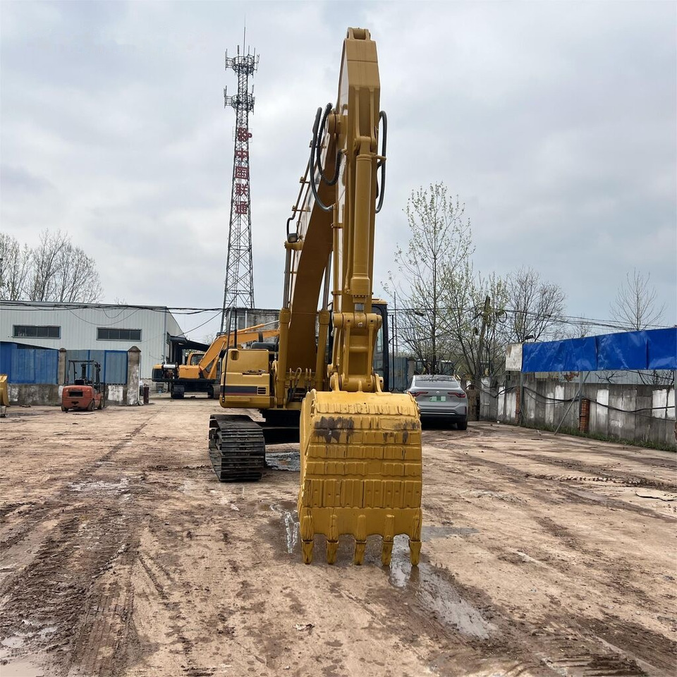 Caterpillar 320BL - Máy xúc bánh xích: hình 3 Caterpillar 320BL - Máy xúc bánh xích: hình 3