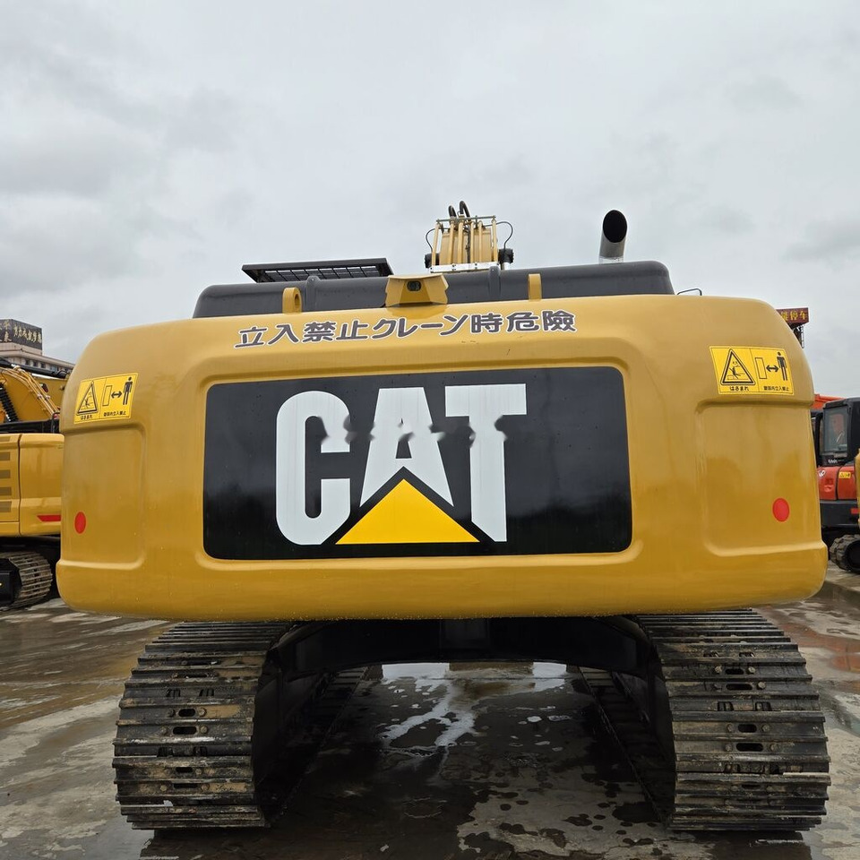 Caterpillar 330D2 - Máy xúc bánh xích: hình 2 Caterpillar 330D2 - Máy xúc bánh xích: hình 2