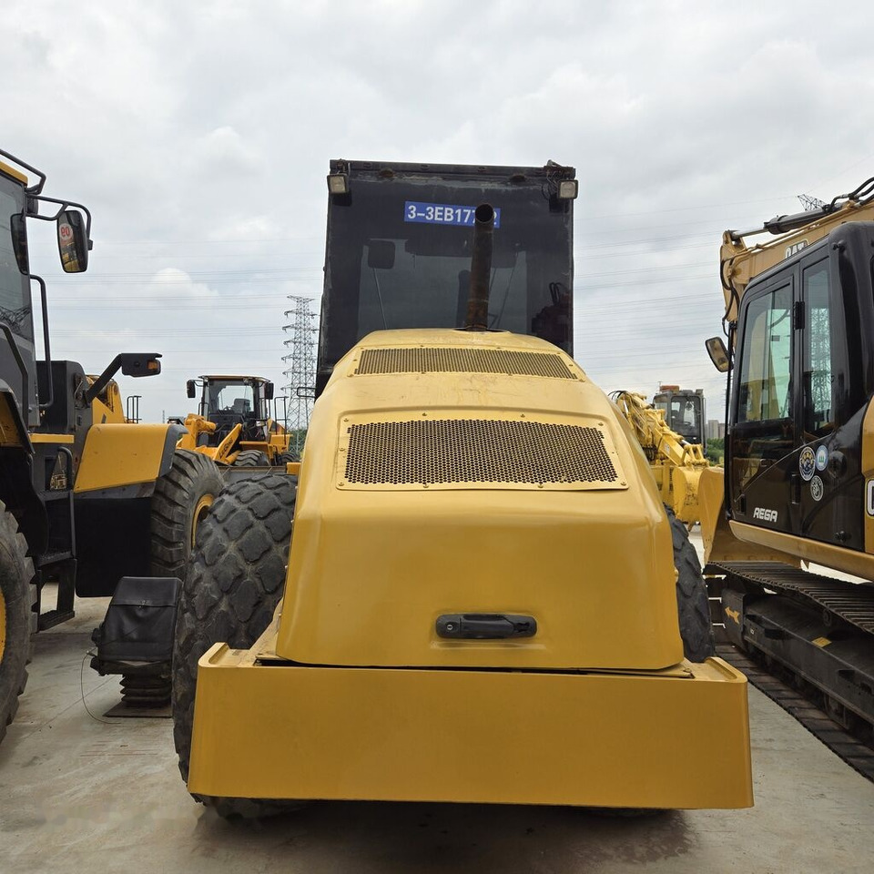 Caterpillar CS76 - Máy đầm: hình 5 Caterpillar CS76 - Máy đầm: hình 5