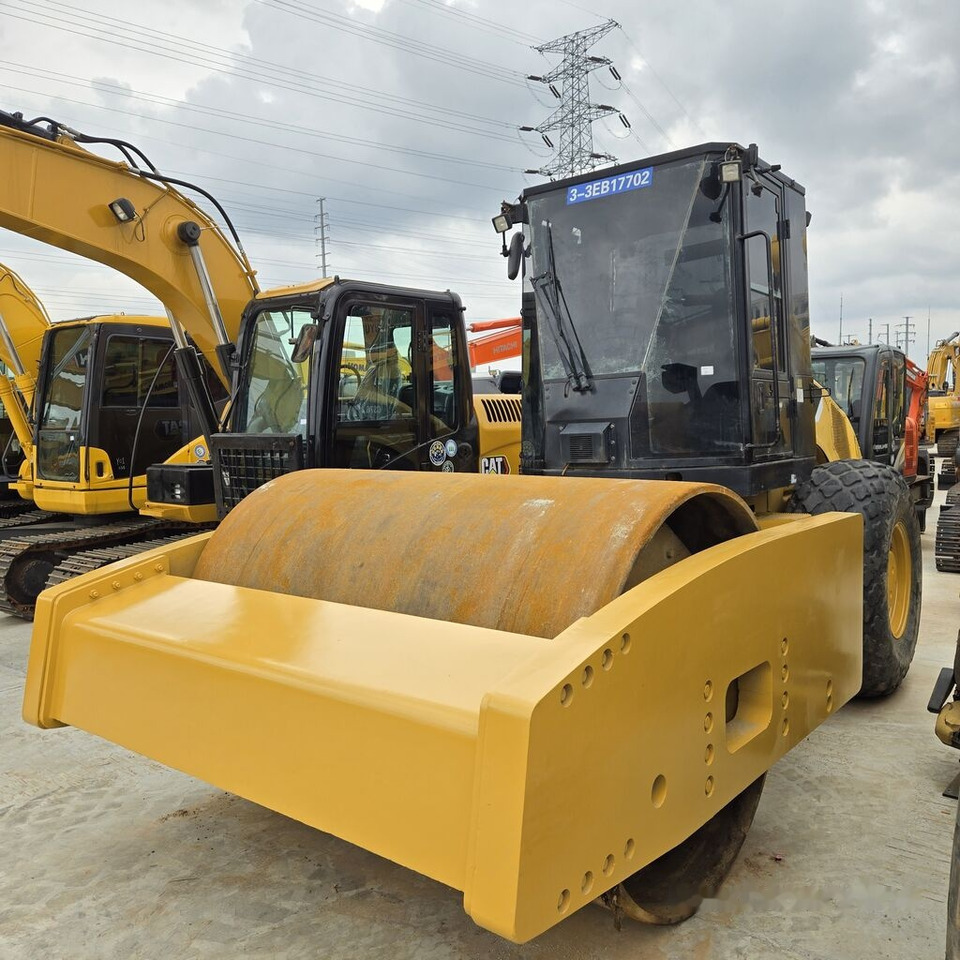 Caterpillar CS76 - Máy đầm: hình 4 Caterpillar CS76 - Máy đầm: hình 4