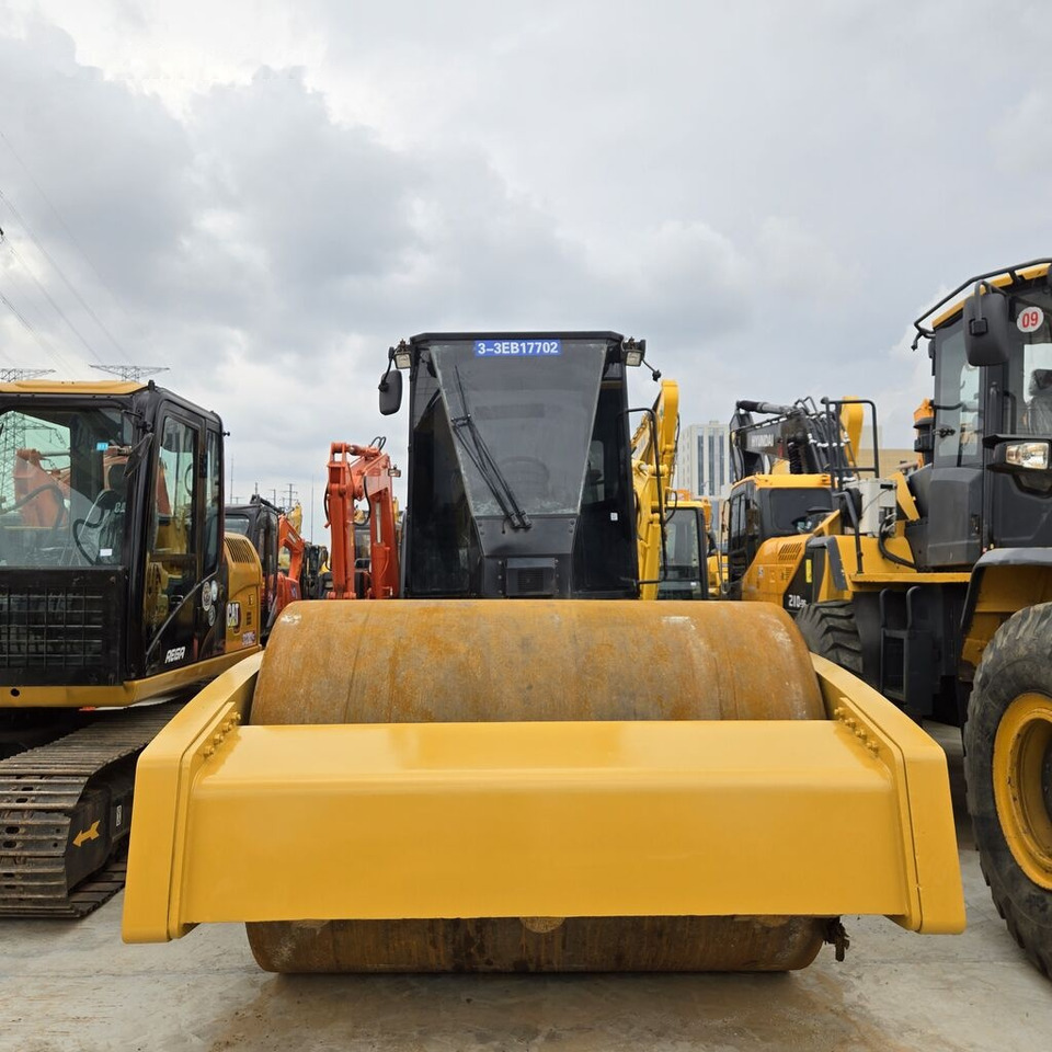 Caterpillar CS76 - Máy đầm: hình 3 Caterpillar CS76 - Máy đầm: hình 3
