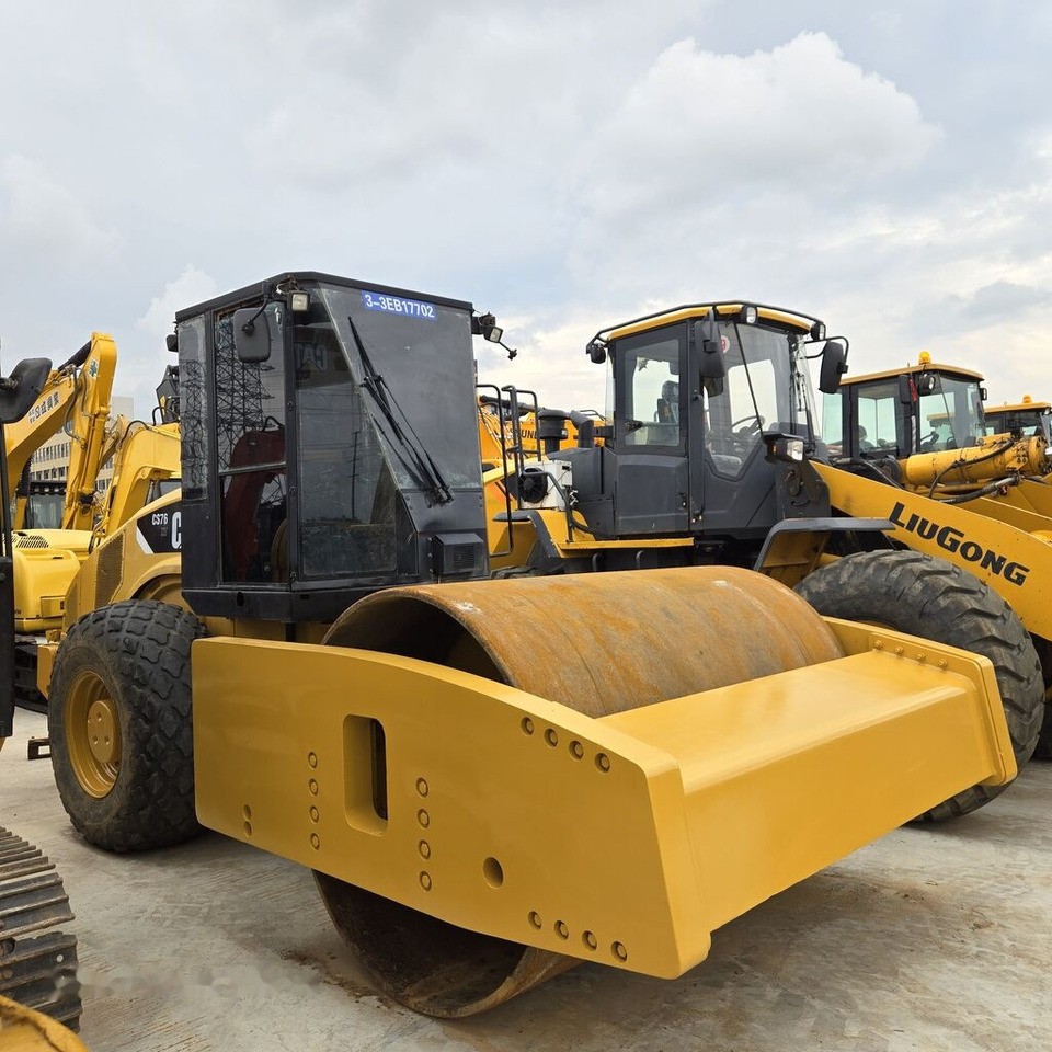 Máy đầm Caterpillar CS76: hình 6 Máy đầm Caterpillar CS76: hình 6