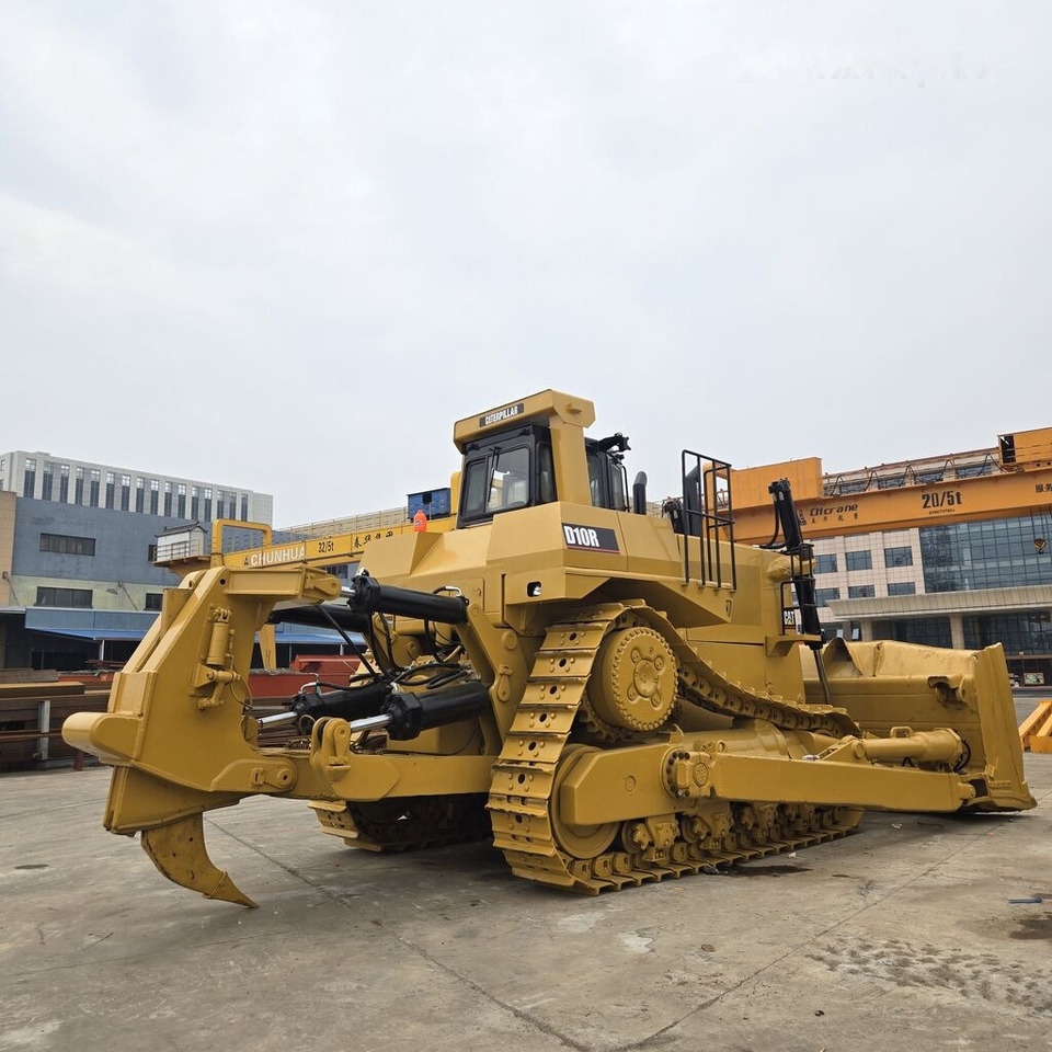 Caterpillar D10R - Máy ủi: hình 2 Caterpillar D10R - Máy ủi: hình 2