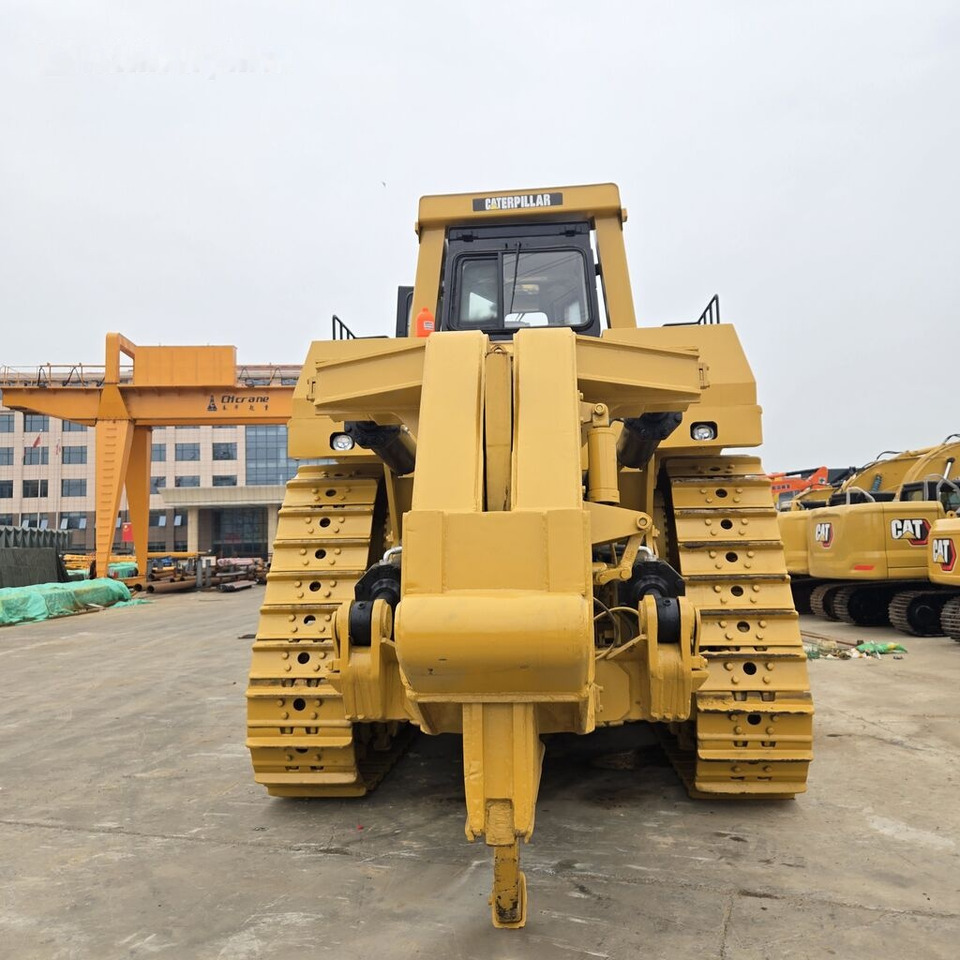 Caterpillar D10R - Máy ủi: hình 4 Caterpillar D10R - Máy ủi: hình 4