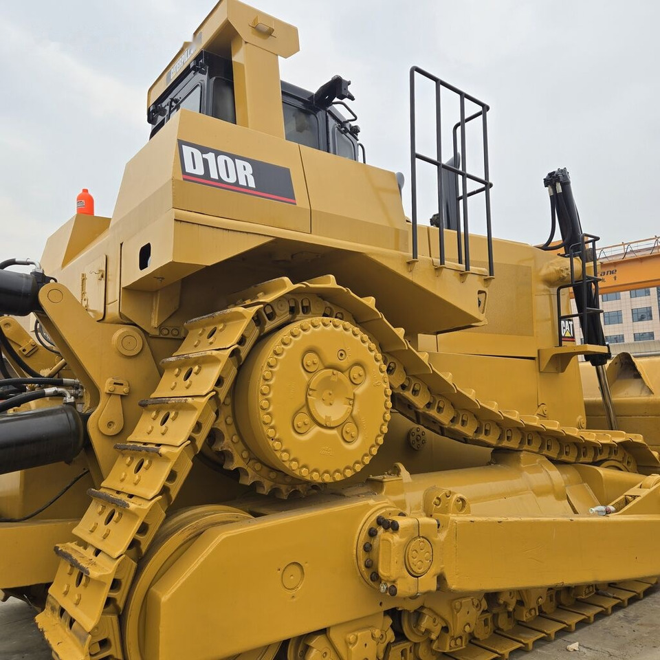 Caterpillar D10R - Máy ủi: hình 5 Caterpillar D10R - Máy ủi: hình 5