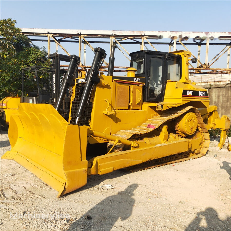 Caterpillar D7H - Máy ủi: hình 4 Caterpillar D7H - Máy ủi: hình 4