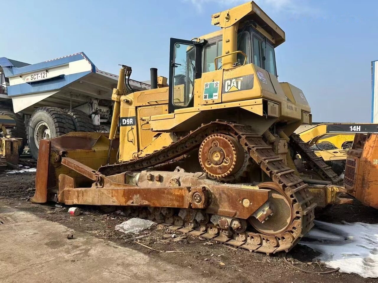 Caterpillar D9R - Máy ủi: hình 1 Caterpillar D9R - Máy ủi: hình 1