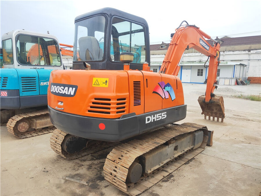 Doosan DH55-V - Máy xúc mini: hình 2 Doosan DH55-V - Máy xúc mini: hình 2