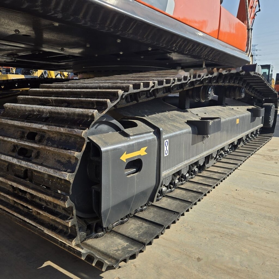 Doosan DX300 - Máy xúc bánh xích: hình 2 Doosan DX300 - Máy xúc bánh xích: hình 2