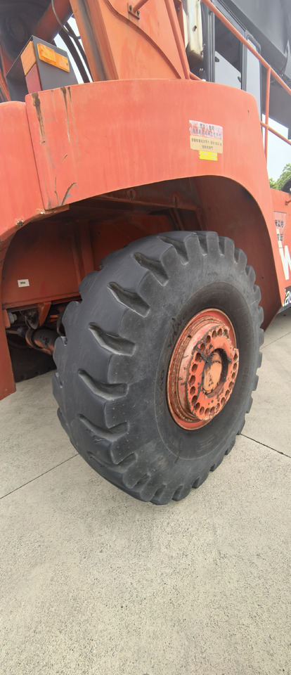 FANTUZZI CS45KM reach stacker - Xe tiếp cận xếp chồng: hình 4 FANTUZZI CS45KM reach stacker - Xe tiếp cận xếp chồng: hình 4