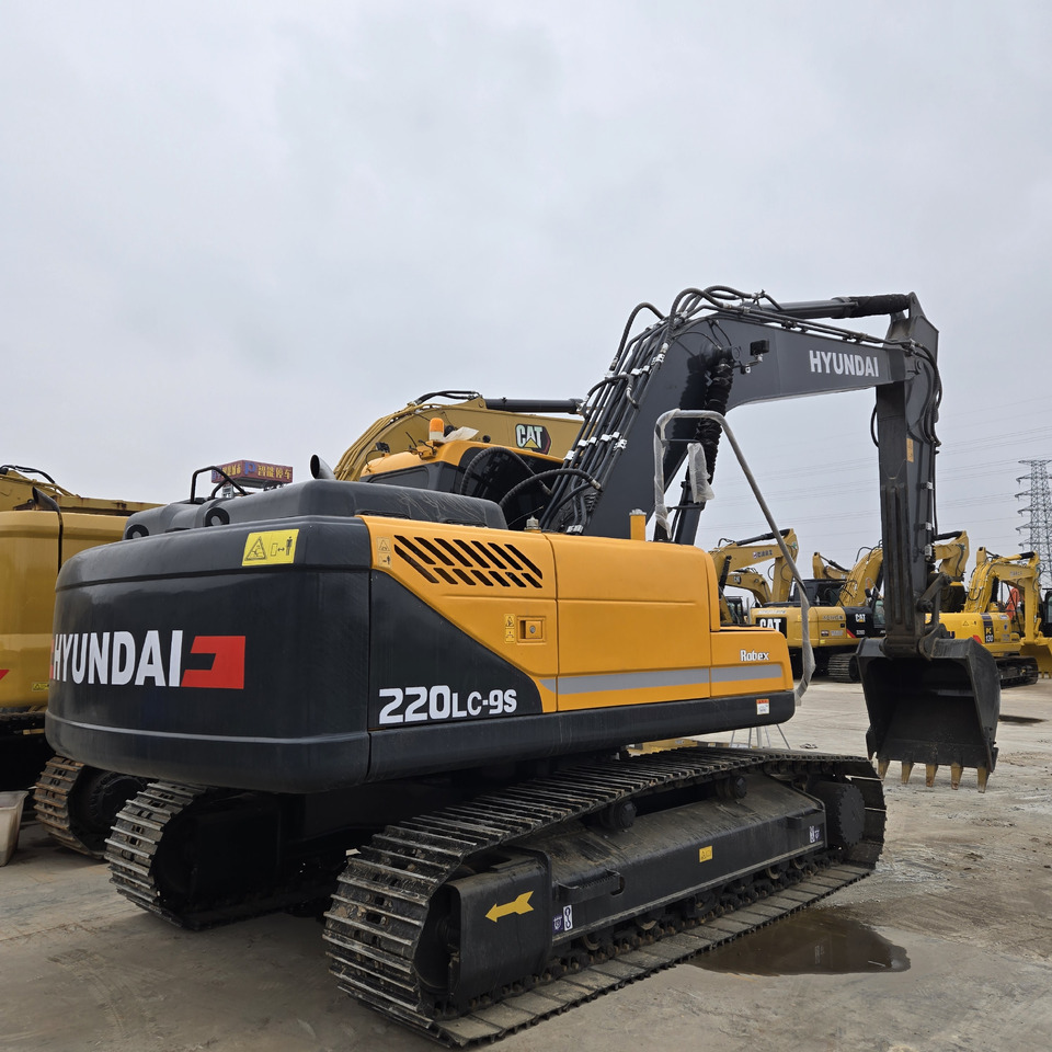 HYUNDAI R220LC-9S - Máy xúc bánh xích: hình 2 HYUNDAI R220LC-9S - Máy xúc bánh xích: hình 2