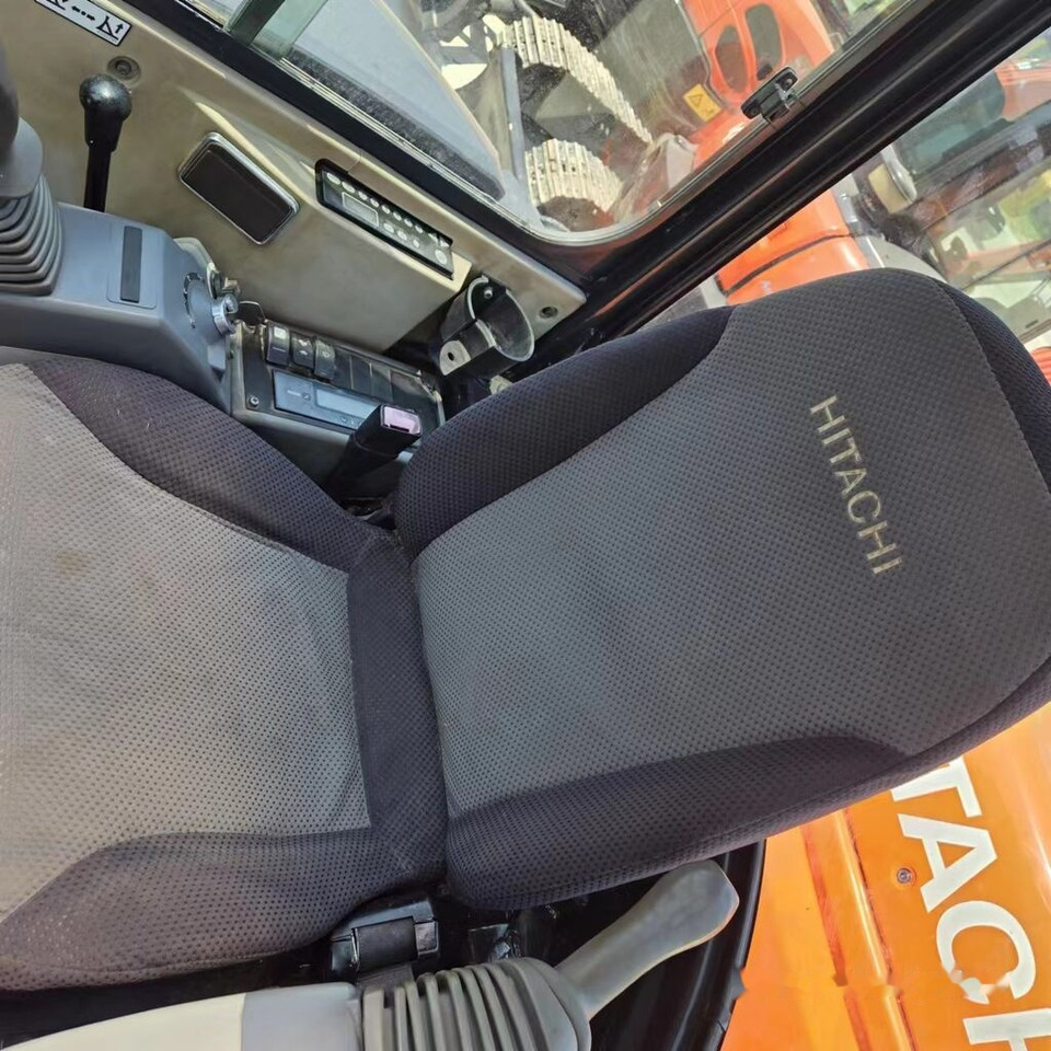 Hitachi ZX50U - Máy xúc mini: hình 2 Hitachi ZX50U - Máy xúc mini: hình 2