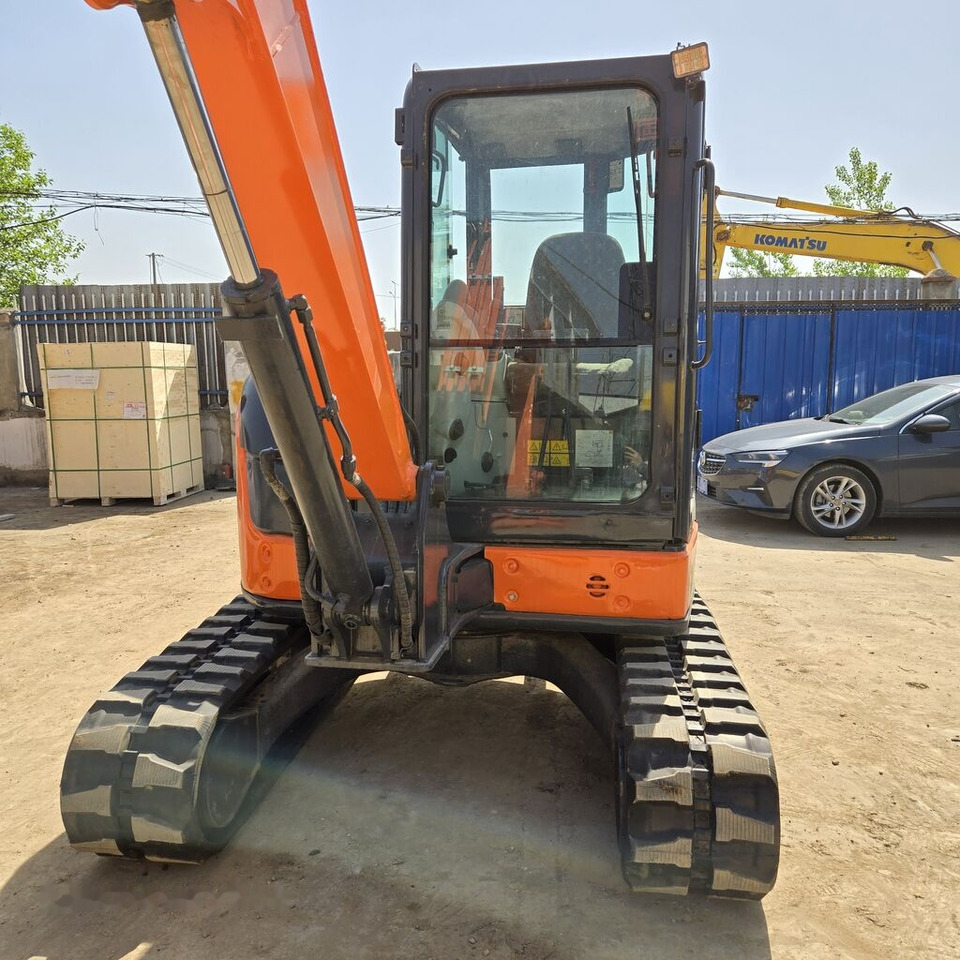Hitachi ZX55 - Máy xúc mini: hình 3 Hitachi ZX55 - Máy xúc mini: hình 3