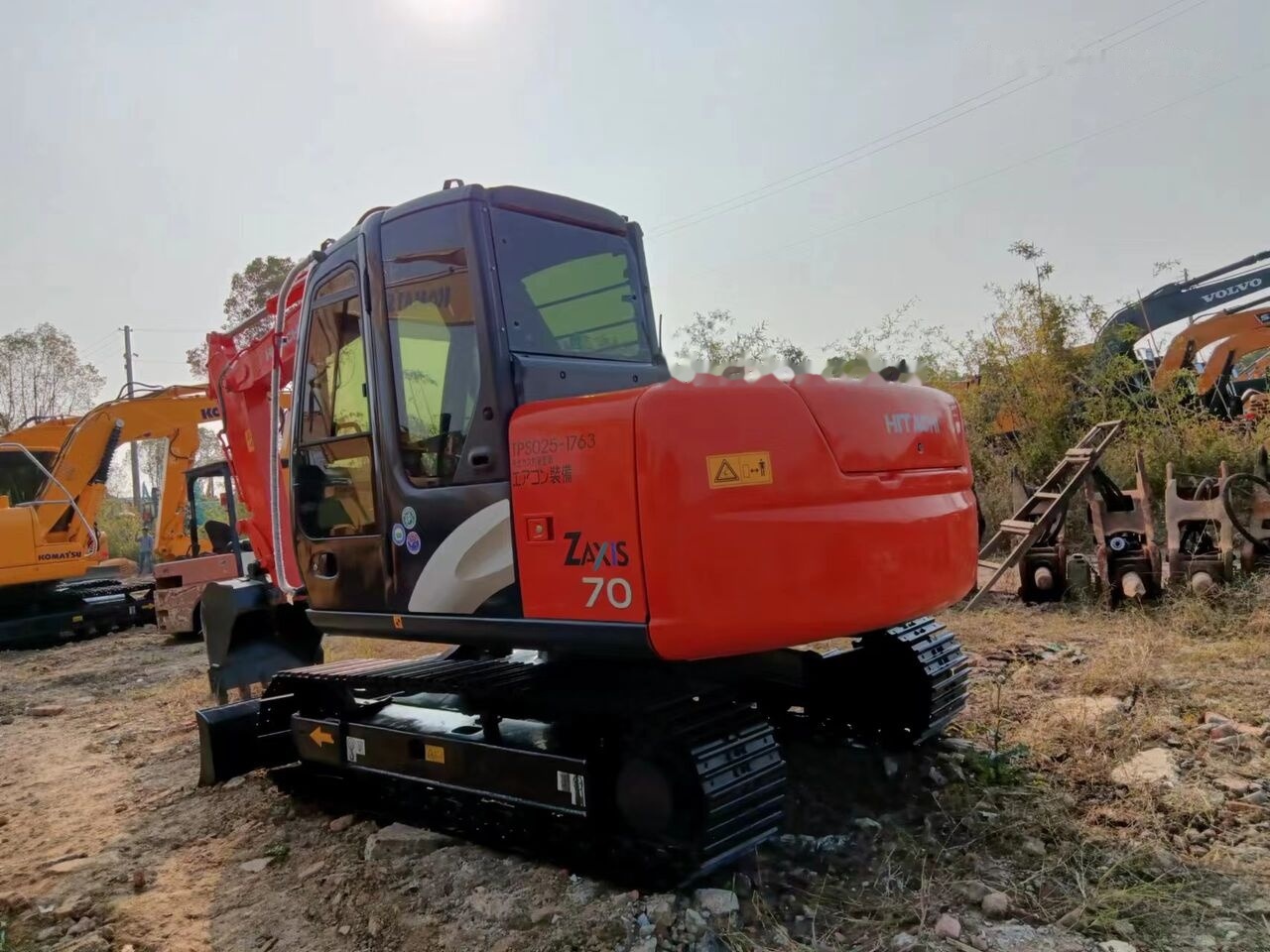 Hitachi ZX70 - Máy xúc mini: hình 4 Hitachi ZX70 - Máy xúc mini: hình 4
