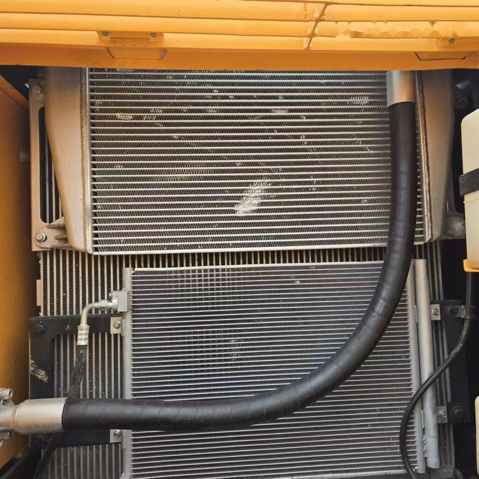 Hyundai R210-9S - Máy xúc bánh xích: hình 1 Hyundai R210-9S - Máy xúc bánh xích: hình 1