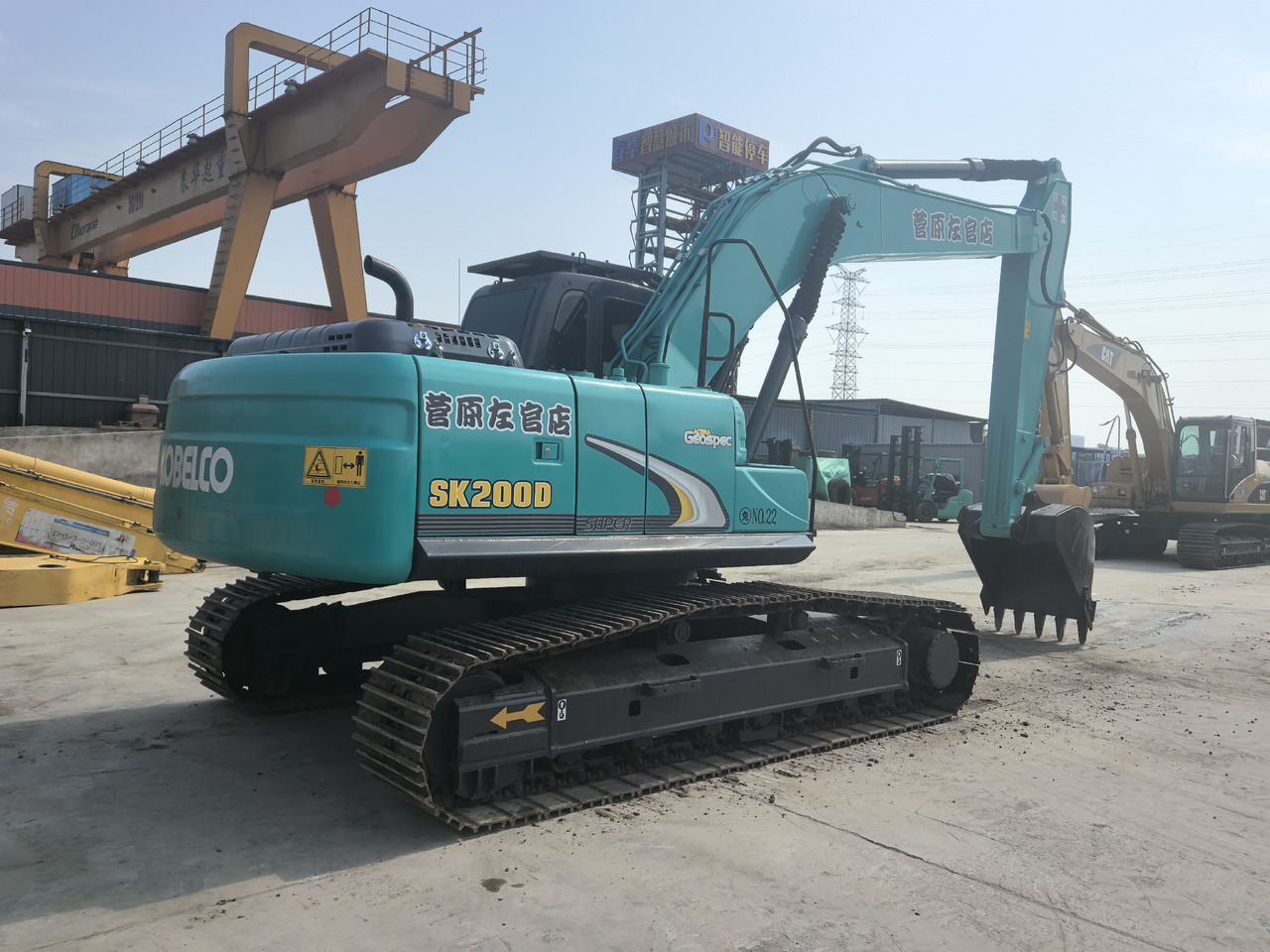 KOBELCO SK200 - Máy xúc bánh xích: hình 3 KOBELCO SK200 - Máy xúc bánh xích: hình 3