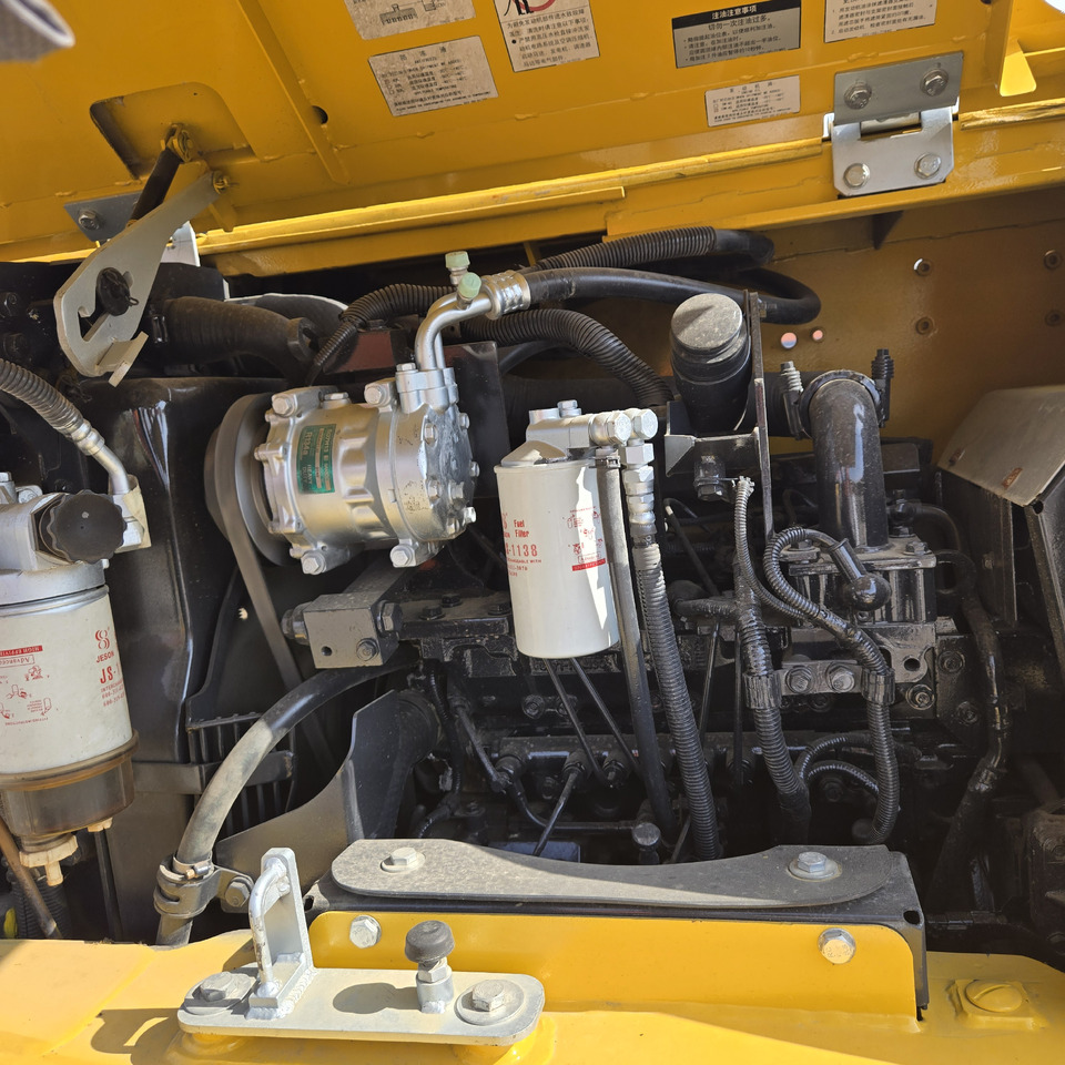 Máy xúc mini KOMATSU PC70-8: hình 9