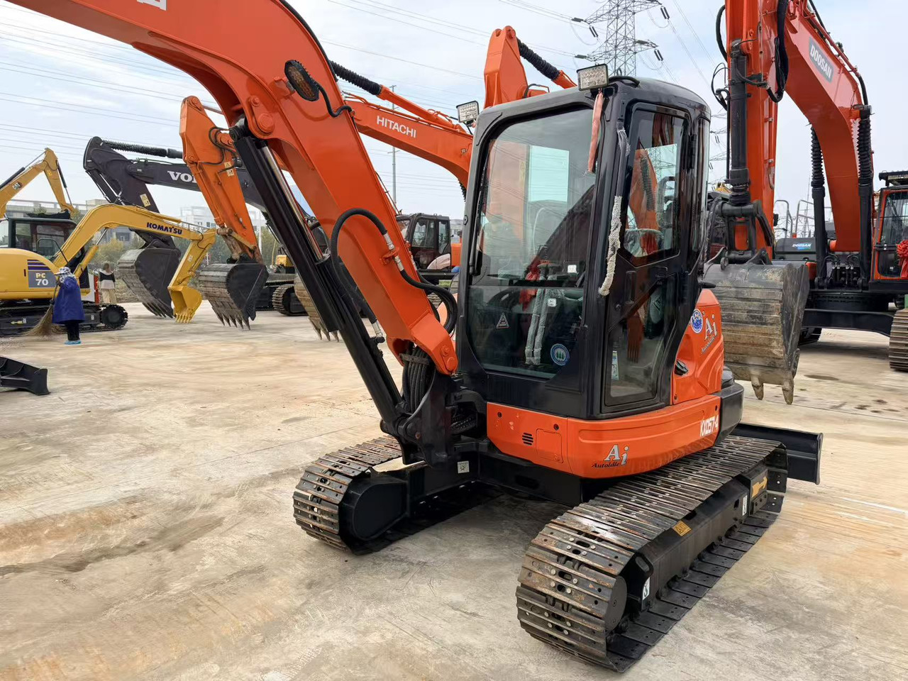 KUBOTA KX057-4 - Máy xúc: hình 5 KUBOTA KX057-4 - Máy xúc: hình 5