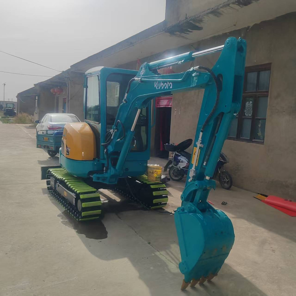 KUBOTA U25 - Máy xúc mini: hình 3 KUBOTA U25 - Máy xúc mini: hình 3