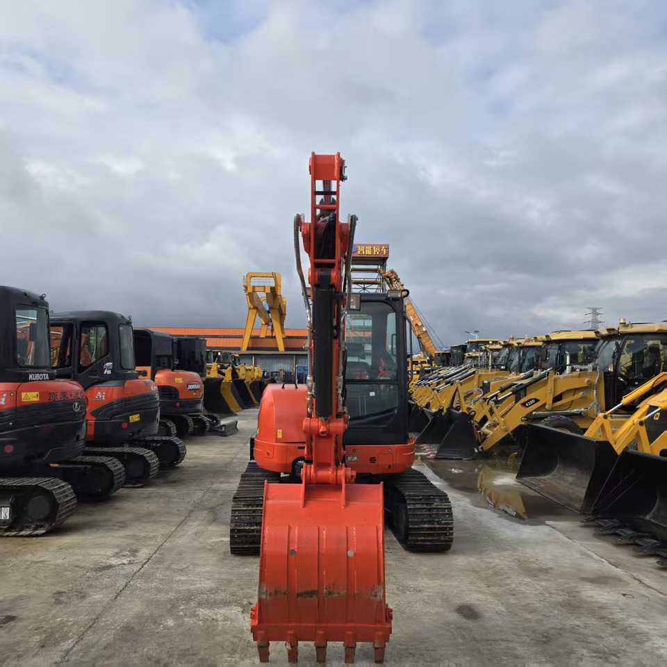 Cho thuê KUBOTA U55-4 KUBOTA U55-4: hình 7