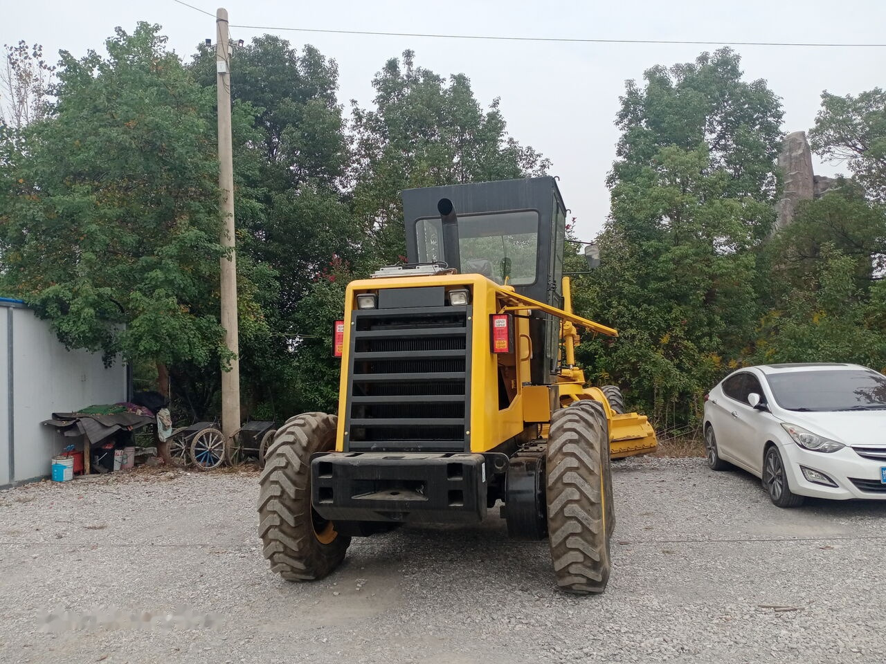 Komatsu GD655 - Máy san: hình 1 Komatsu GD655 - Máy san: hình 1