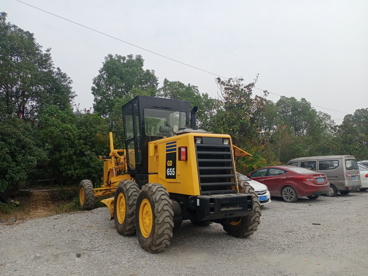Komatsu GD655 - Máy san: hình 3 Komatsu GD655 - Máy san: hình 3