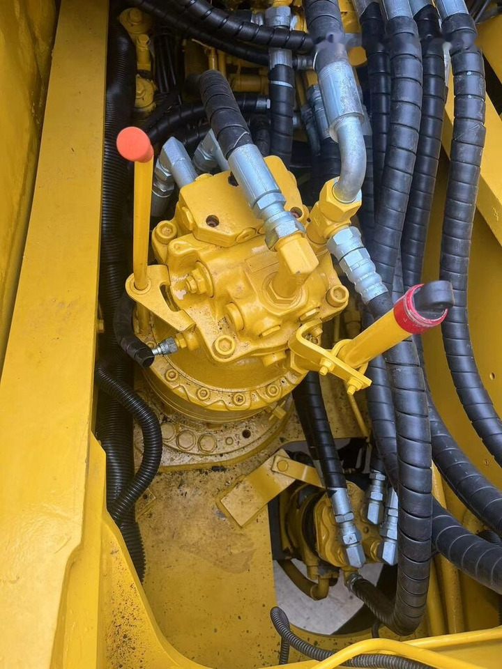 Máy xúc bánh xích Komatsu PC160: hình 7