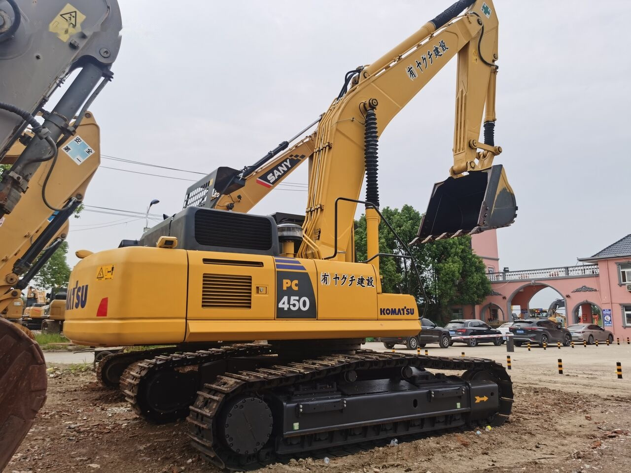 Komatsu PC450-8 - Máy xúc bánh xích: hình 3 Komatsu PC450-8 - Máy xúc bánh xích: hình 3