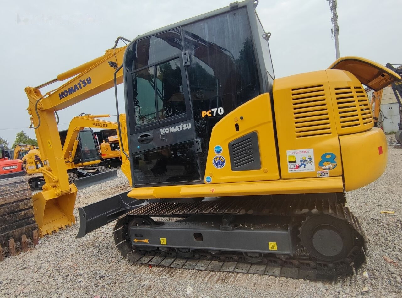 Komatsu PC70-8 - Máy xúc mini: hình 4 Komatsu PC70-8 - Máy xúc mini: hình 4