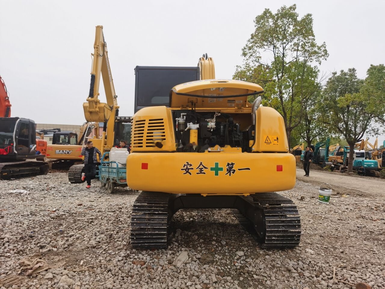 Komatsu PC70-8 - Máy xúc mini: hình 5 Komatsu PC70-8 - Máy xúc mini: hình 5