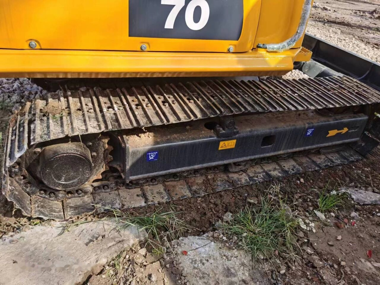 Komatsu PC70-8 - Máy xúc mini: hình 3 Komatsu PC70-8 - Máy xúc mini: hình 3