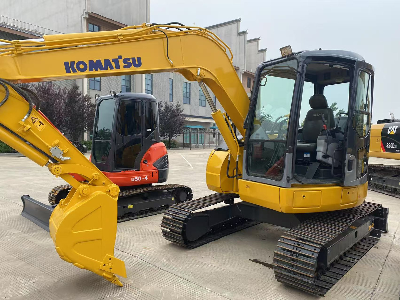 Komatsu PC78US - Máy xúc mini: hình 2 Komatsu PC78US - Máy xúc mini: hình 2