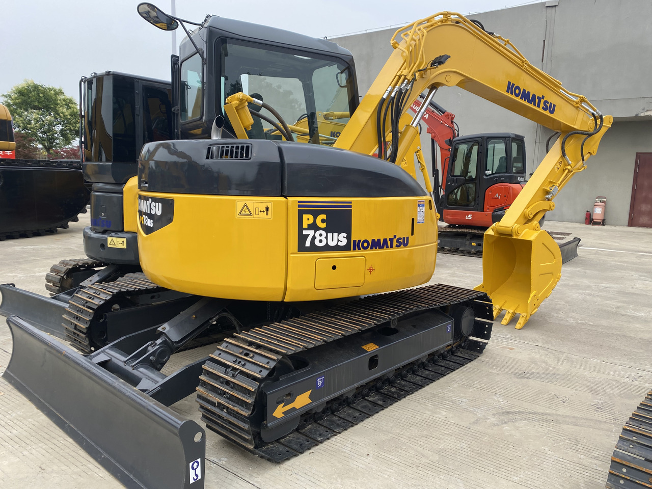Komatsu PC78US - Máy xúc mini: hình 1 Komatsu PC78US - Máy xúc mini: hình 1