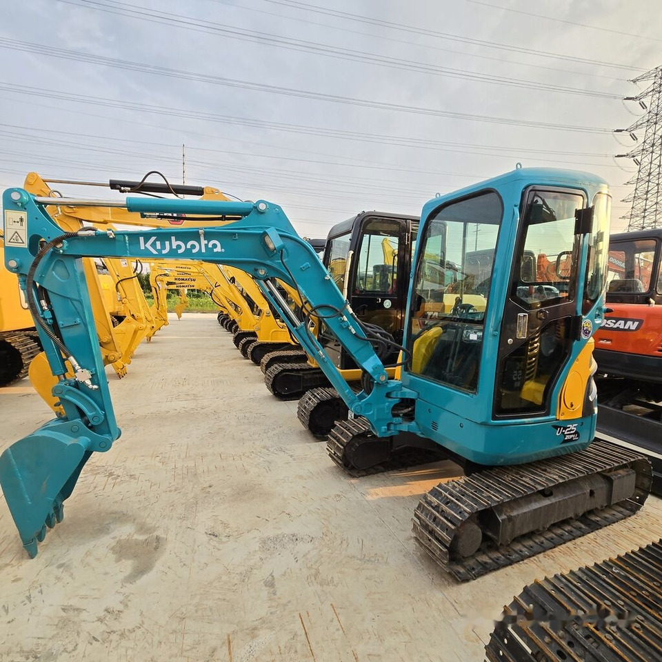 Kubota U25S - Máy xúc mini: hình 2 Kubota U25S - Máy xúc mini: hình 2