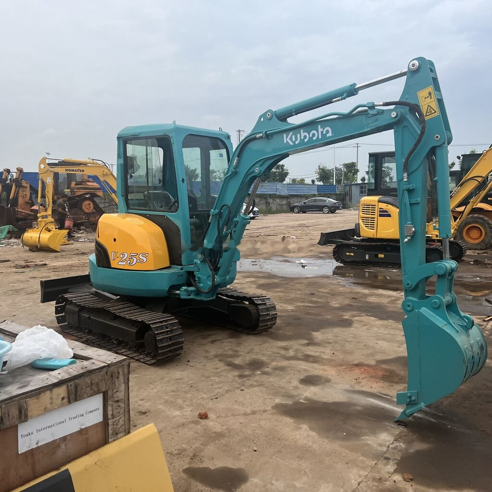 Kubota U25S - Máy xúc mini: hình 4 Kubota U25S - Máy xúc mini: hình 4