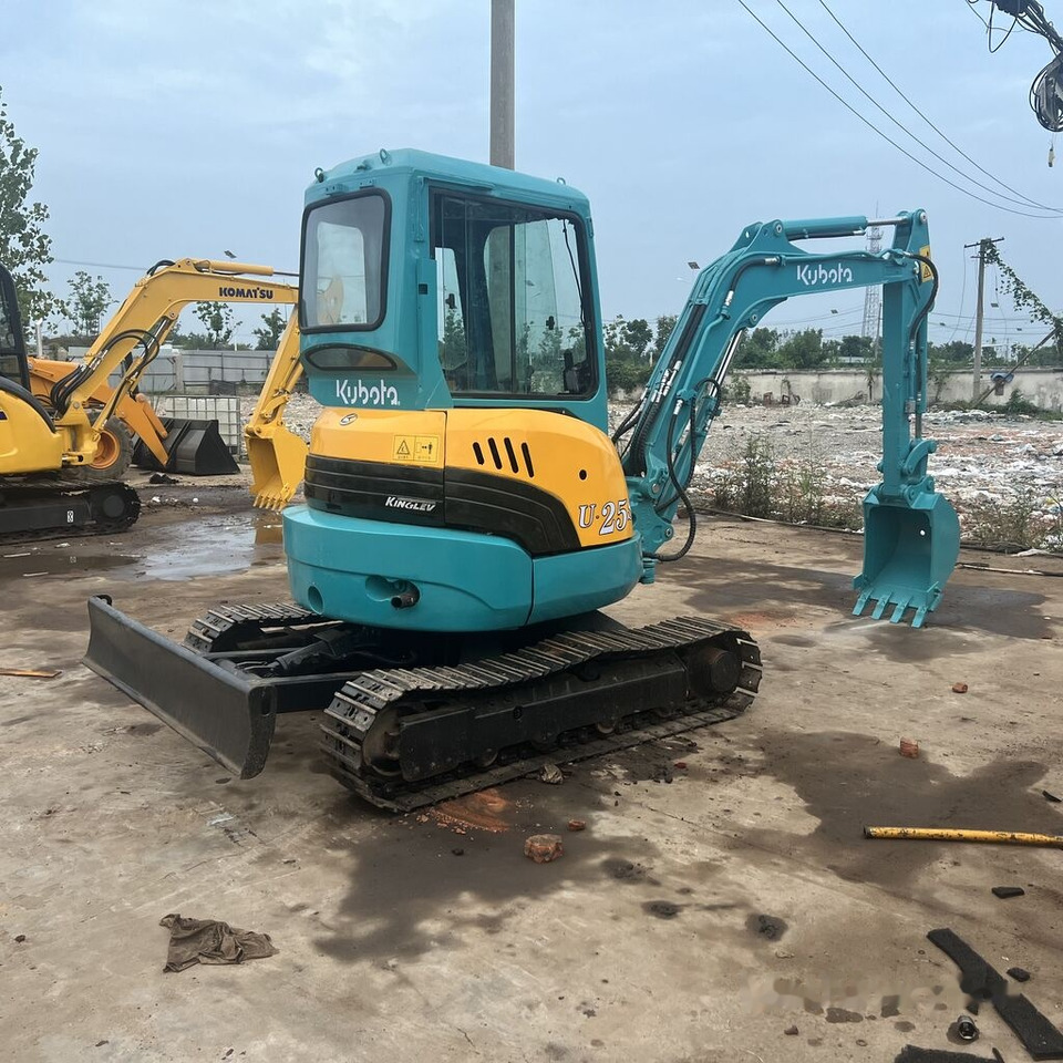 Kubota U25S - Máy xúc mini: hình 3 Kubota U25S - Máy xúc mini: hình 3
