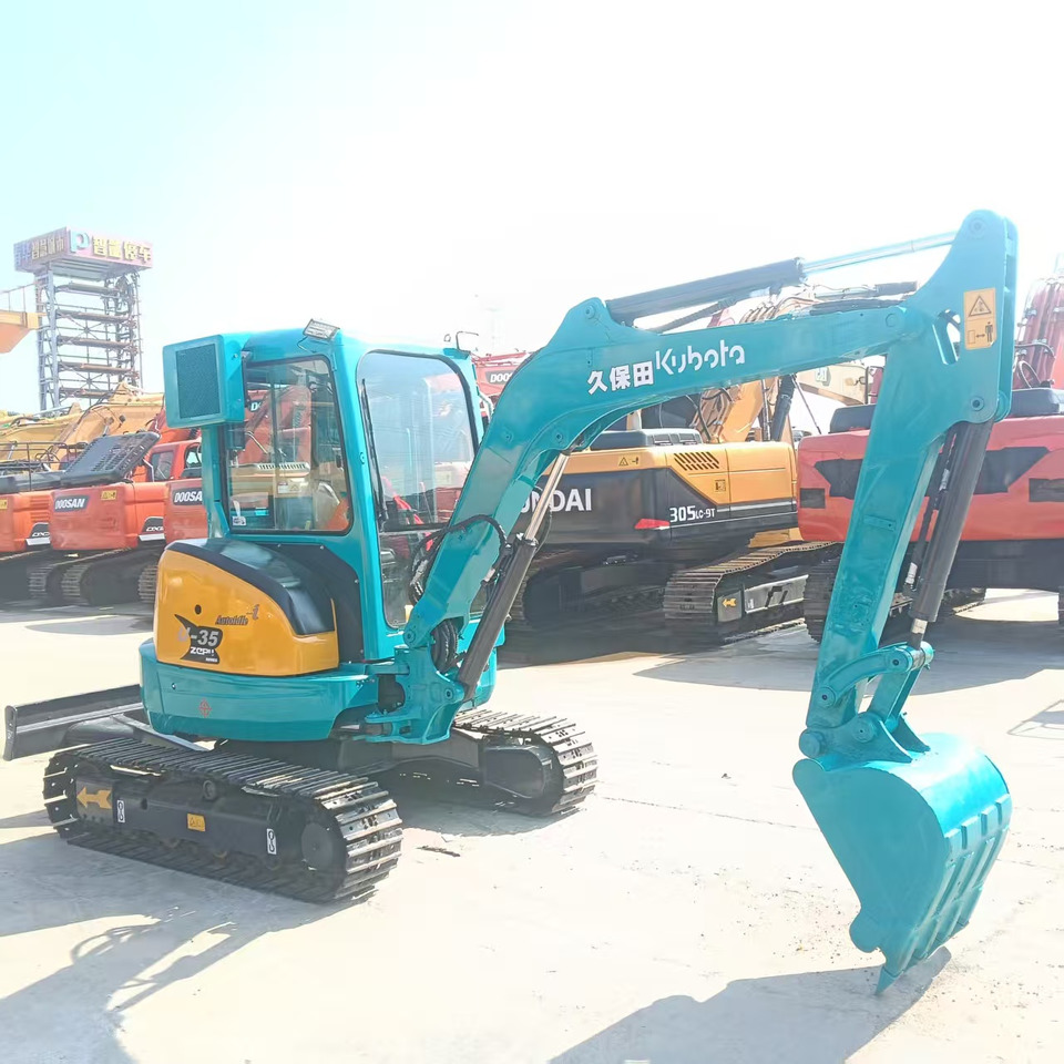 Kubota U35 - Máy xúc mini: hình 5 Kubota U35 - Máy xúc mini: hình 5