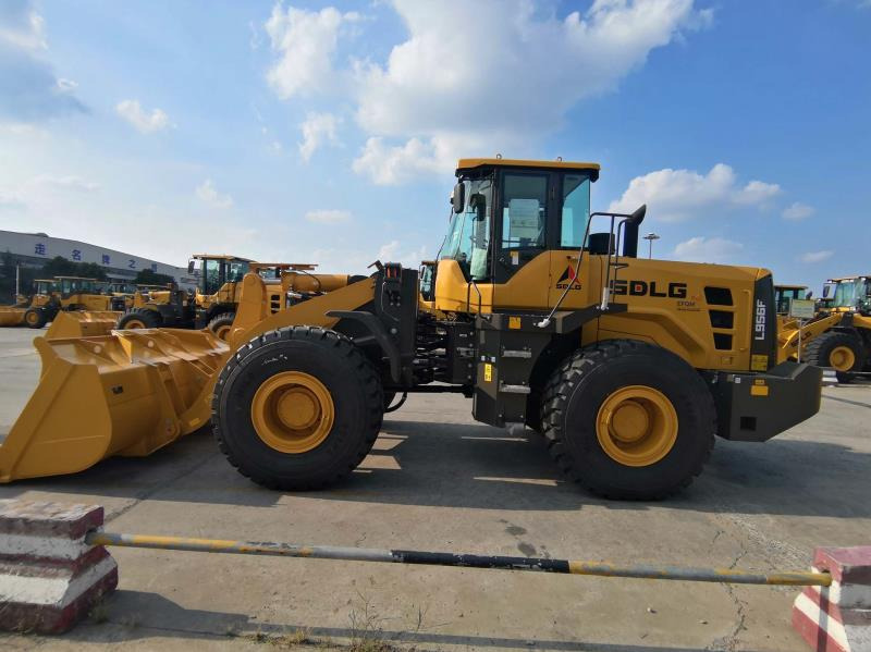 SDLG 956F - Máy xúc lật bánh lốp: hình 1 SDLG 956F - Máy xúc lật bánh lốp: hình 1