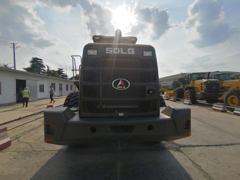 SDLG L956F - Máy xúc bánh lốp: hình 4 SDLG L956F - Máy xúc bánh lốp: hình 4