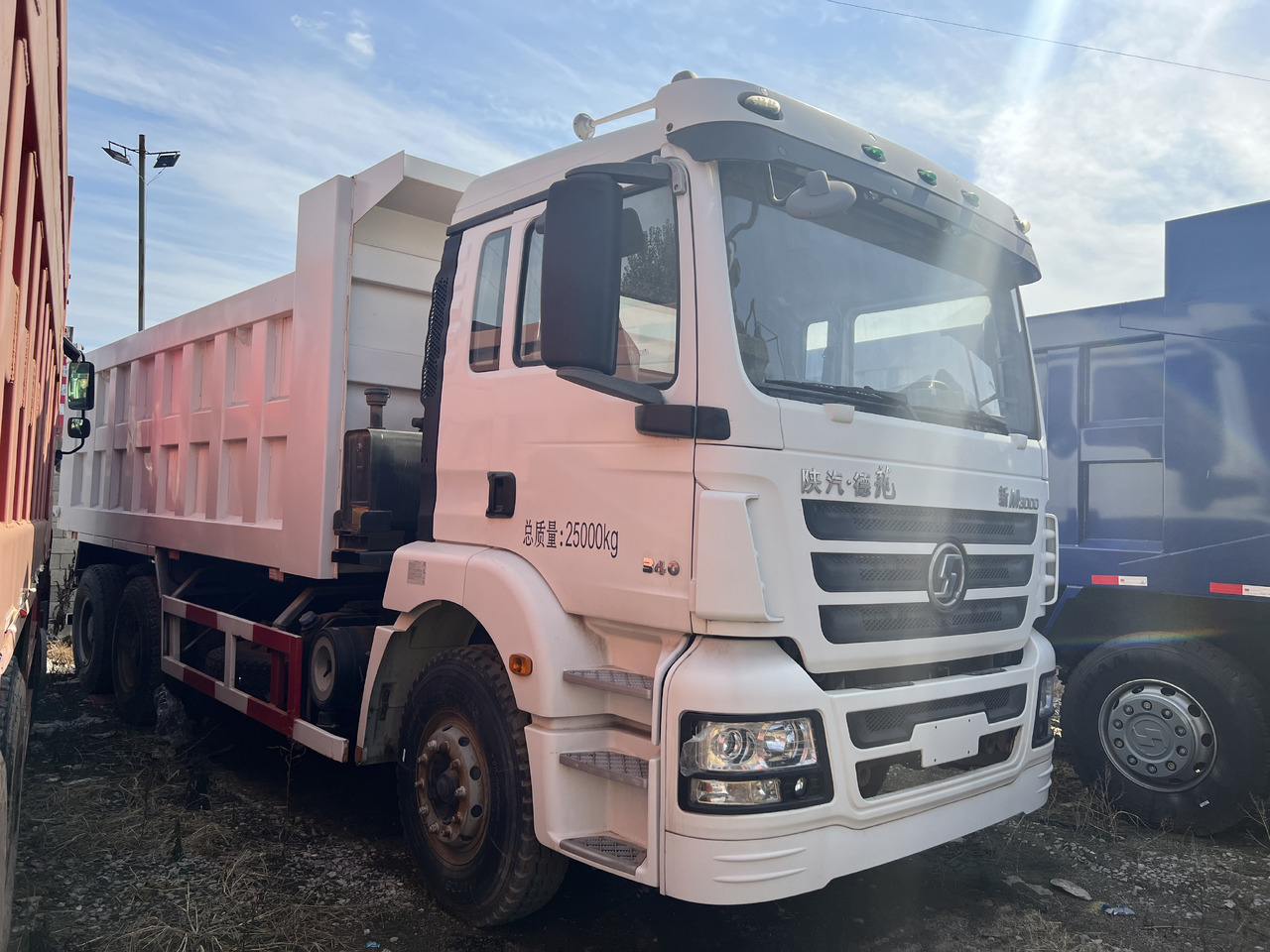 SHACMAN F3000 - Xe ben: hình 2 SHACMAN F3000 - Xe ben: hình 2