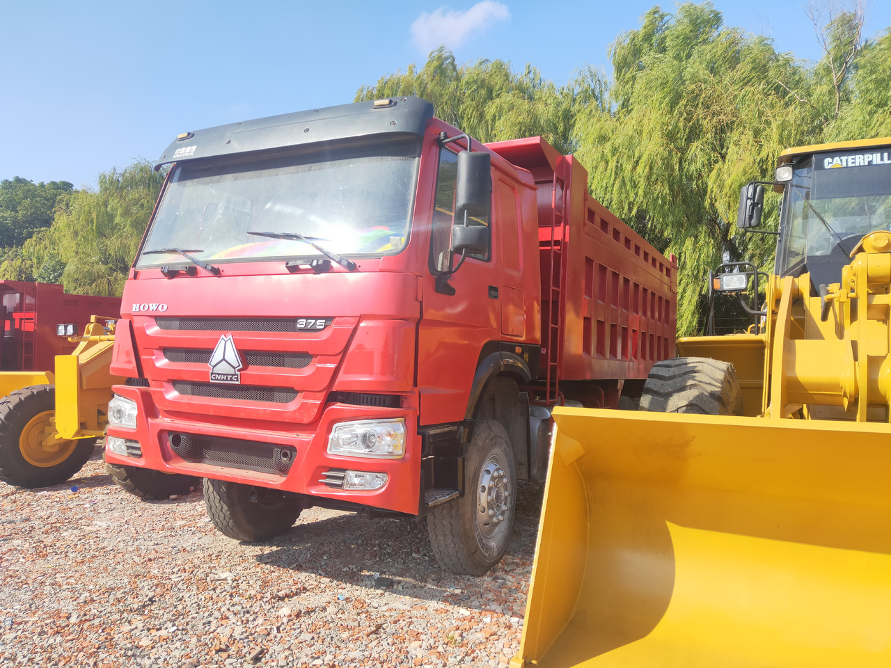 SINOTRUK HOWO - Xe ben: hình 3 SINOTRUK HOWO - Xe ben: hình 3