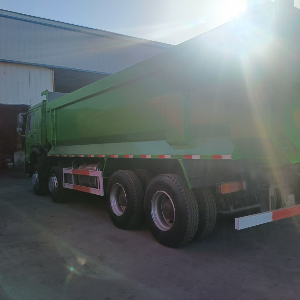 SINOTRUK HOWO - Xe tải hộp: hình 3 SINOTRUK HOWO - Xe tải hộp: hình 3