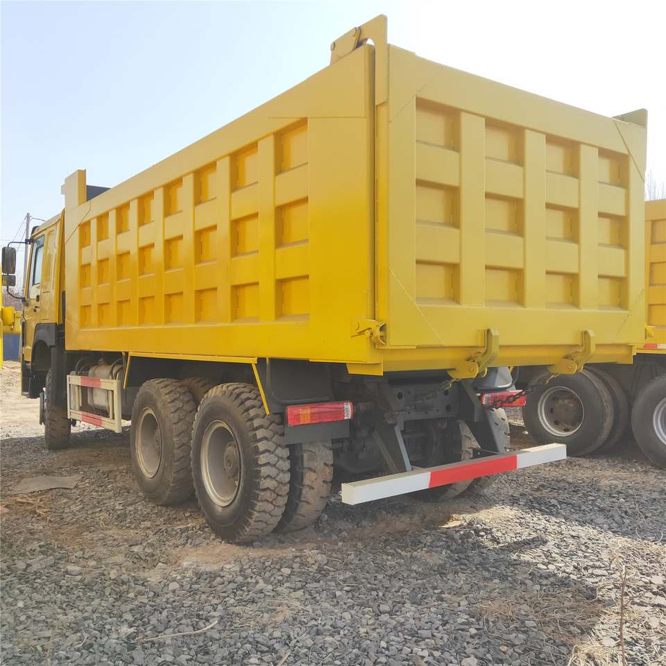 SINOTRUK HOWO - Xe ben: hình 5 SINOTRUK HOWO - Xe ben: hình 5