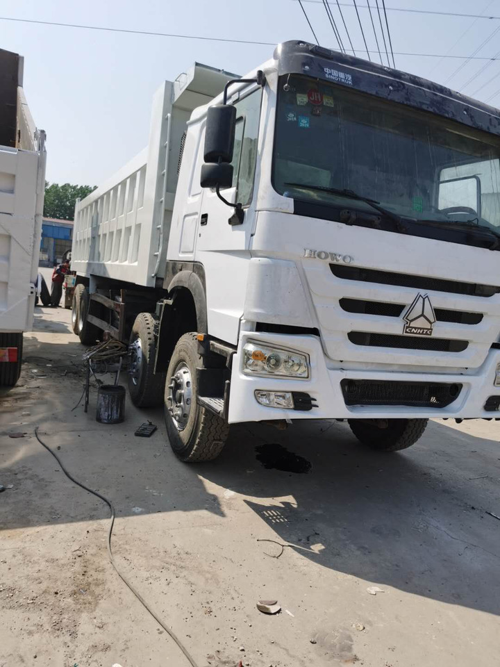SINOTRUK HOWO - Xe ben: hình 4 SINOTRUK HOWO - Xe ben: hình 4