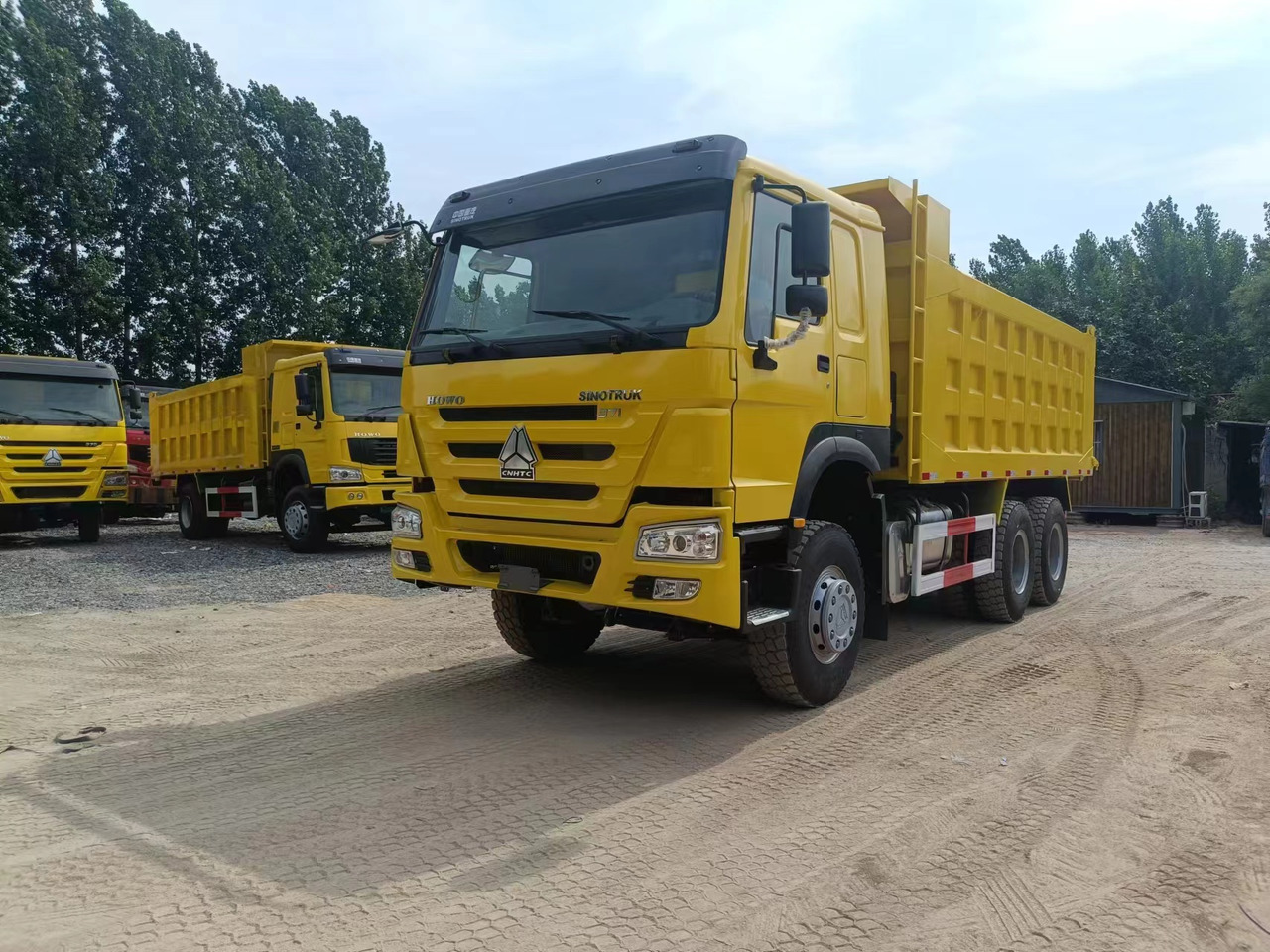 SINOTRUK HOWO - Xe ben: hình 1 SINOTRUK HOWO - Xe ben: hình 1