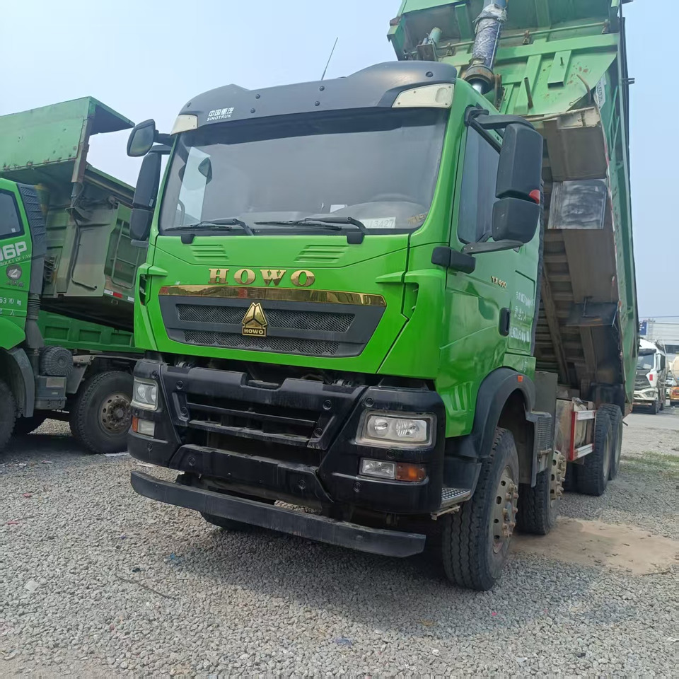 SINOTRUK HOWO - Xe ben: hình 2 SINOTRUK HOWO - Xe ben: hình 2