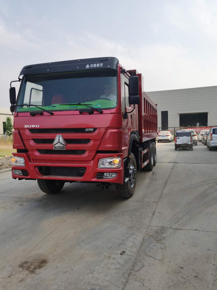 SINOTRUK HOWO - Xe ben: hình 2 SINOTRUK HOWO - Xe ben: hình 2